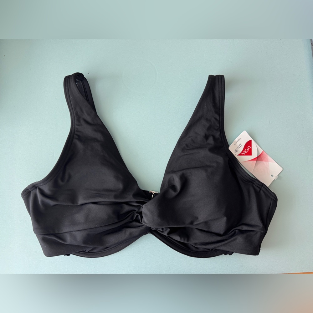 Lands’ End Women’s Twist Front Underwire Bikini Swimsuit Top - Picture 3 of 9
